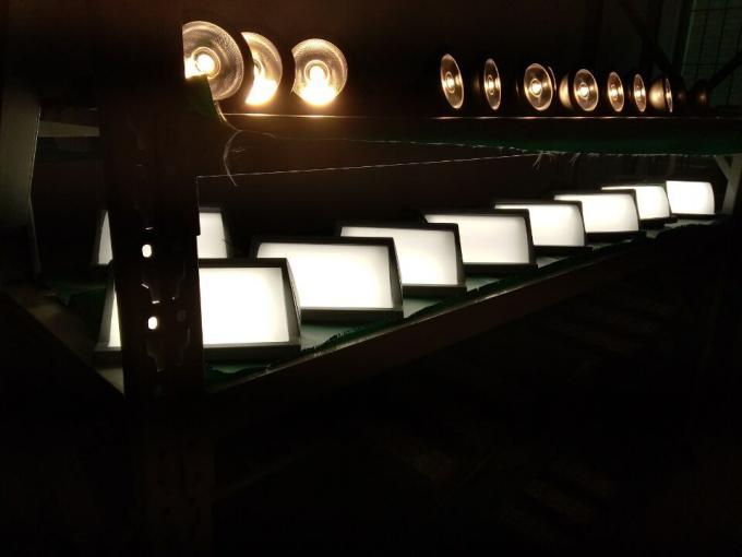Lumière extérieure de mur du lumen élevé LED, lumière carrée fixée au mur IK10 de cloison étanche