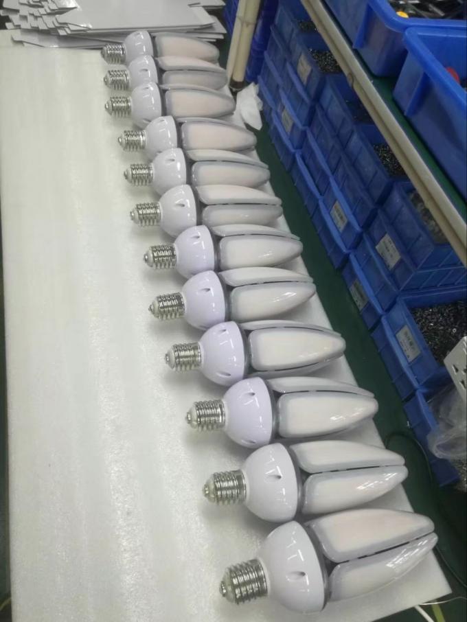 140Lm/watt d'IP65 30w a mené l'ampoule de maïs pour l'éclairage de jardin, 100-277 VCA