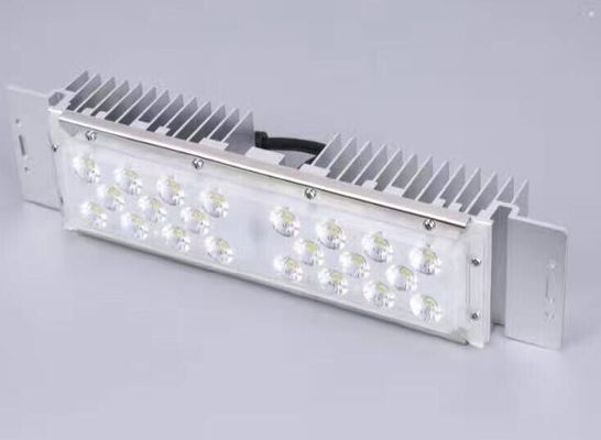 Chine réverbère mené kits140lm/watt, module imperméable P68 de LED pour l'éclairage industriel fournisseur